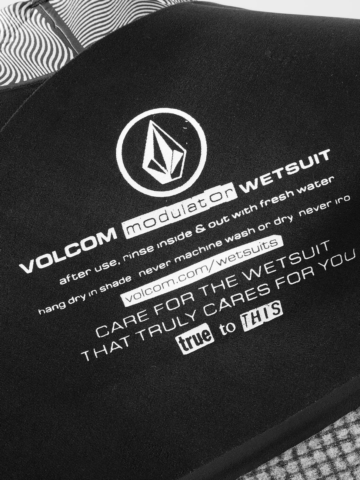 VOLCOM Modulator 3/2MM Chest Zip Wetsuit