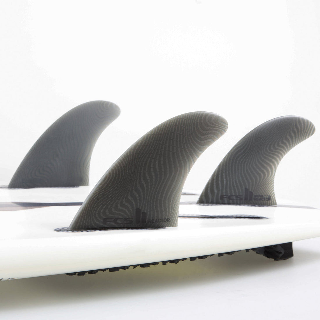 Finnen| FCS II Reactor Neo Glass Medium Black Tri Fins